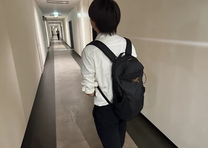 13:00 退社